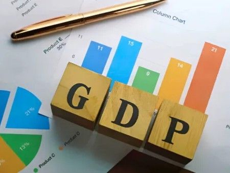 फिच ने भारत का GDP ग्रोथ अनुमान बढ़ाया:  अमेरिकी टैरिफ का अर्थव्यवस्था पर मामूली असर होगा; घरेलू मांग और इन्वेस्टमेंट मजबूती की वजह TODAY TOP NEWS