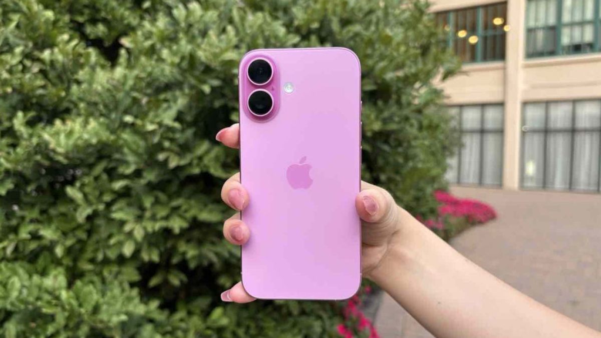 iPhone 16, iPhone 16 Plus की कीमत धड़ाम, iPhone 17 लॉन्च होते ही हुआ बड़ा Price Cut TODAY TOP NEWS