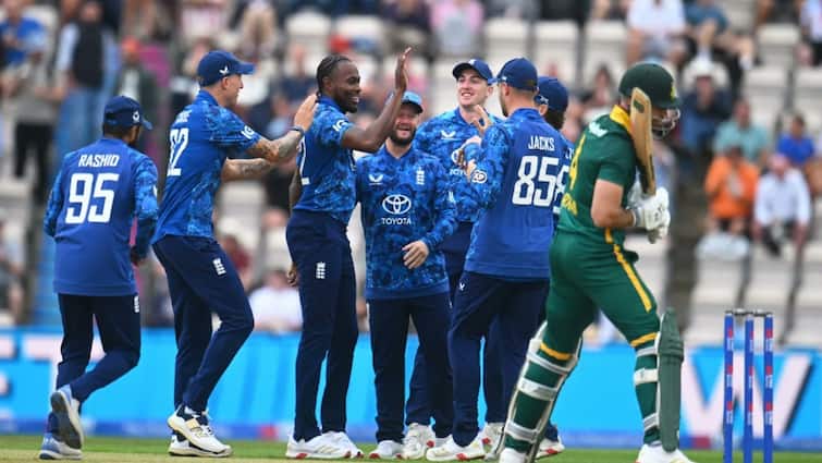 england breaks india record of highest win margin by runs in odi cricket beats south africa by 342 runs eng vs sa odi इंग्लैंड ने ODI में सबसे बड़ी जीत का बनाया