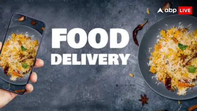 Swiggy Zomato may increase delivery charges due to 18 percent GST on online food delivery and quick commerce क्या भूख लगते ही ऑनलाइन मंगाते हैं खाना? इस दिन से Swiggy, Zomato से ऑर्डर करना पड़ सकता है महंगा
