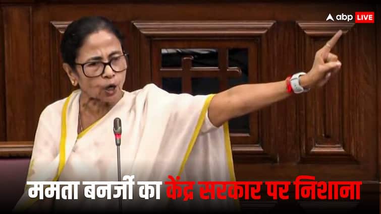 west bengal cm mamata banerjee lashes out at union governments order under the foreigners act क्या लोगों को वोट करने का भी मिलेगा हक? केंद्र के विदेशी नागरिक अधिनियम के आदेश पर भड़कीं ममता बनर्जी