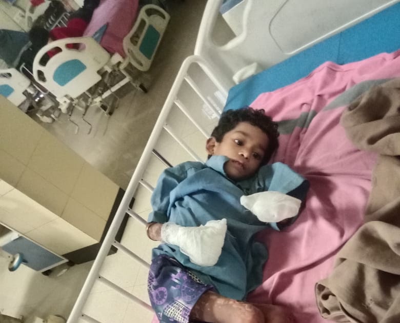 जिला प्रशासन की संवेदनशील पहल से बीमार बच्चा पहुँचा रायपुर डीकेएस अस्पताल TODAY TOP NEWS