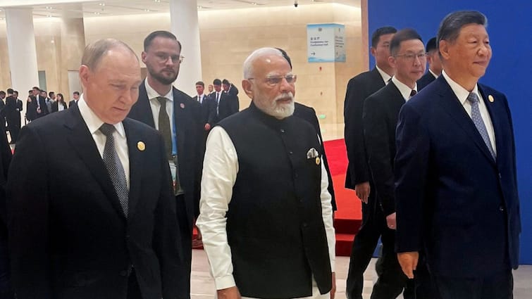 PM Modi Xi Jinping Vladimir Putin Pic tension for western media fear Chill Down Every American Spine